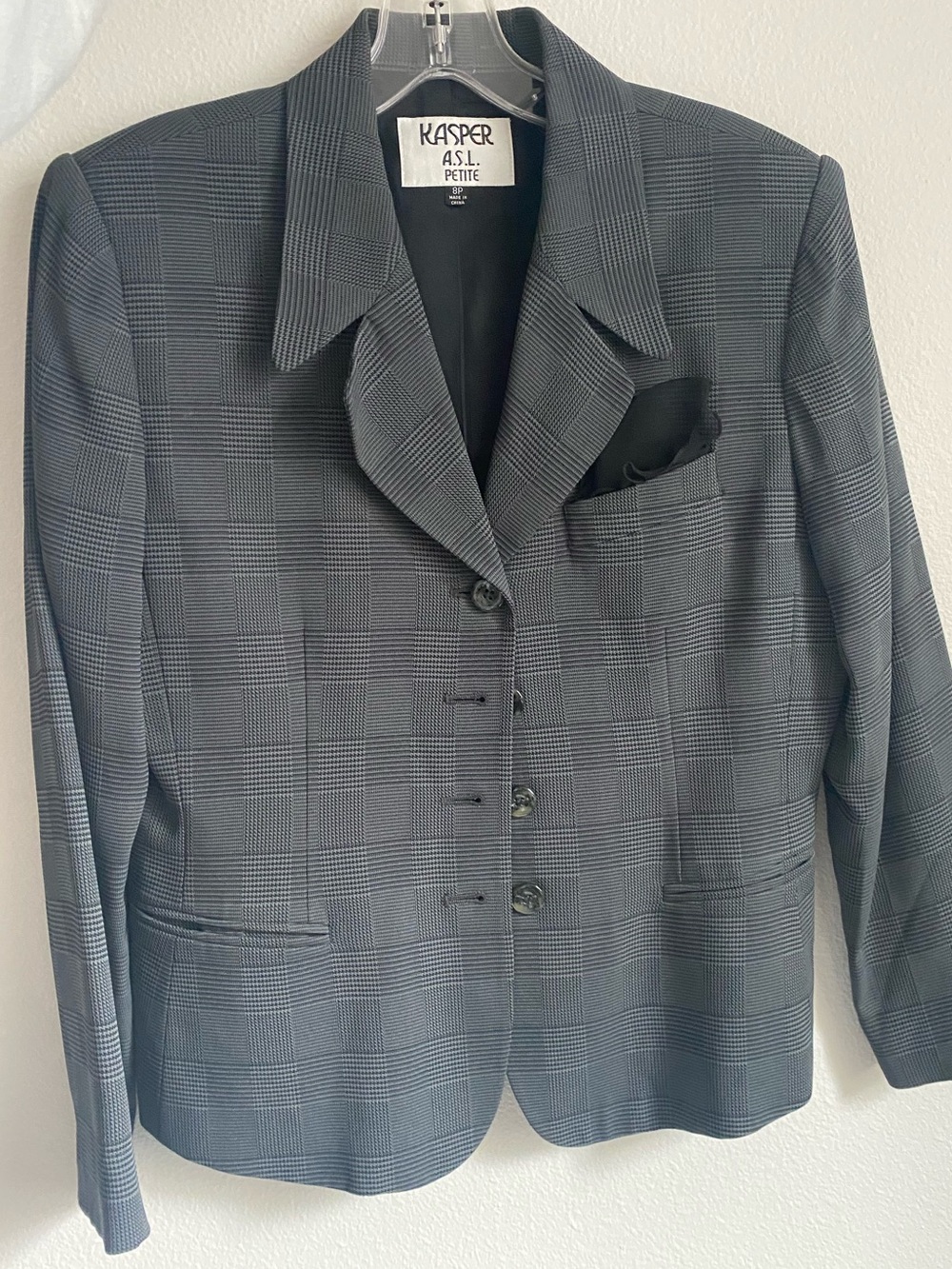Kasper Black and Gray Glen Plaid Petite Blazer